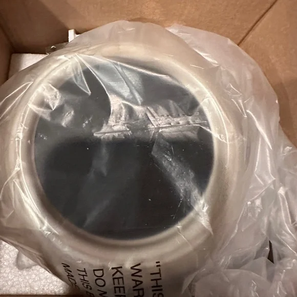 Yankee Candle Electric Wax Warmer - Picture 2 of 3